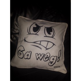 Ga weg!!! Leuk Kussentje 